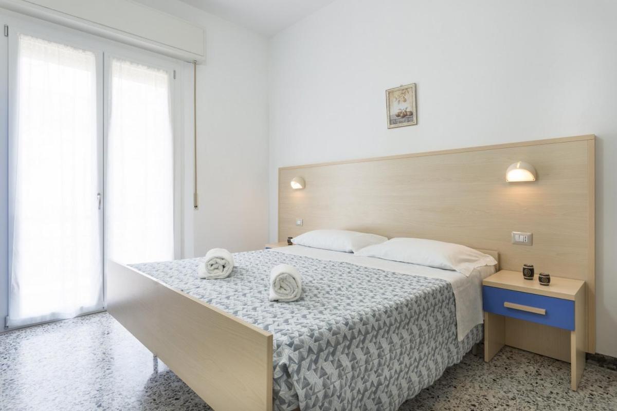 Room And Breakfast Da Laura Bellaria-Igea Marina Exterior foto