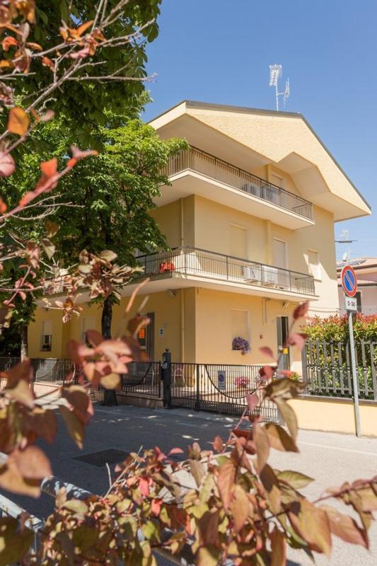 Room And Breakfast Da Laura Bellaria-Igea Marina Exterior foto